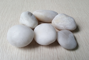 新疆白色鹅卵石